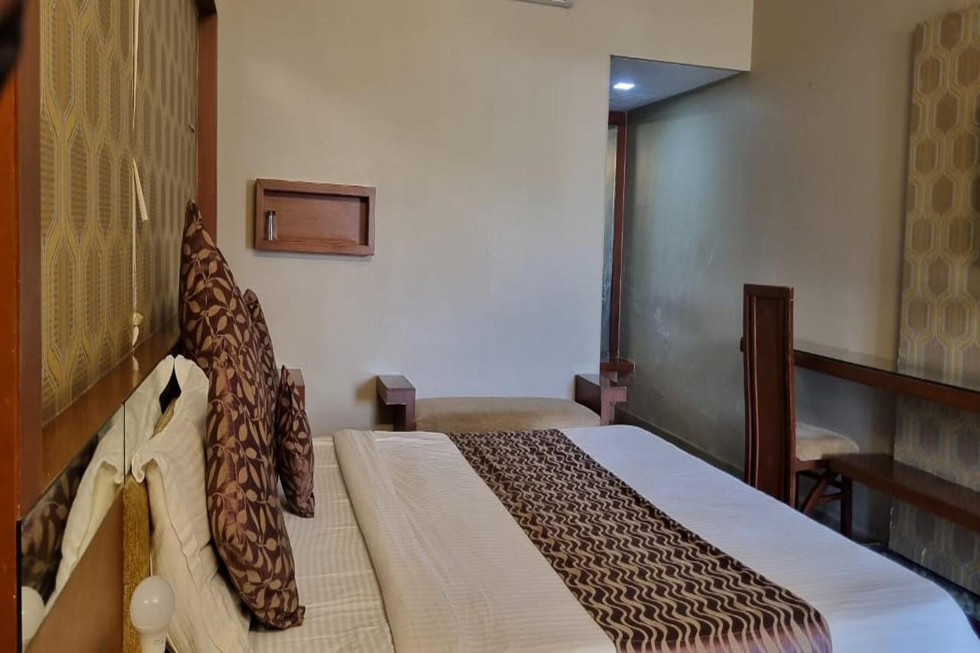 Rupis Resort Near Udaipur Airport Dabok Экстерьер фото