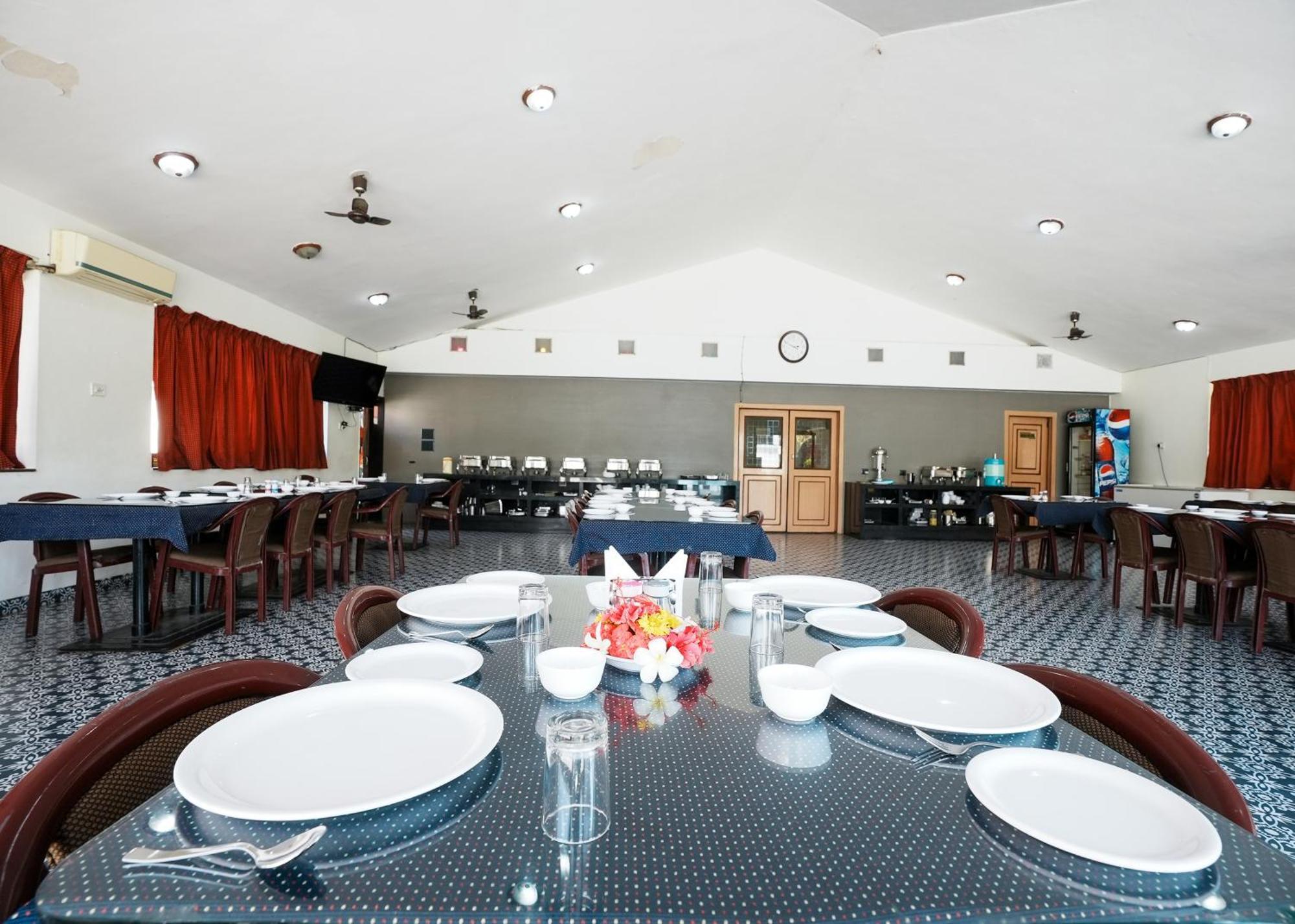 Rupis Resort Near Udaipur Airport Dabok Экстерьер фото