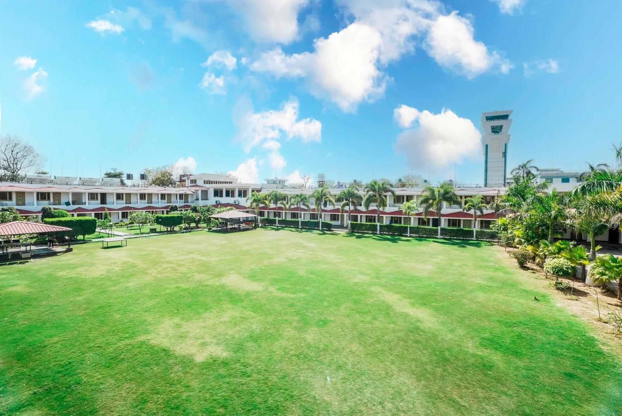 Rupis Resort Near Udaipur Airport Dabok Экстерьер фото
